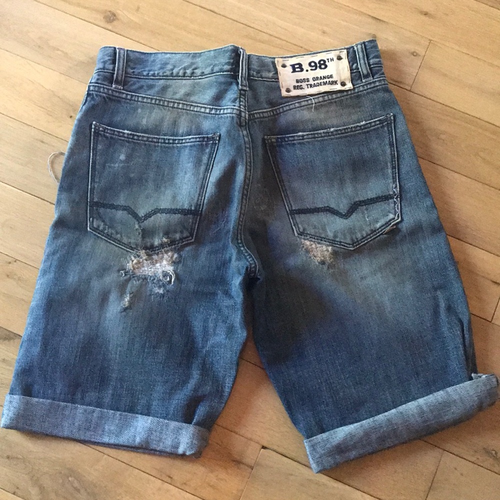 Hugo Boss shorts - Picture 2 of 8
